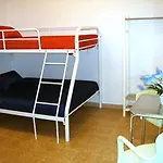 Estrella De Mar Youth Hostel
