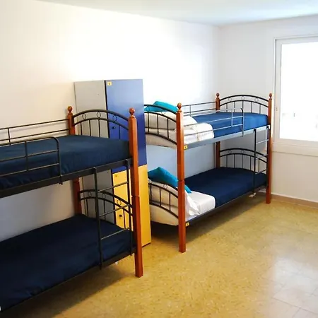 Estrella De Mar Youth Hostel